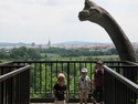 Děti a Plzeň a brachiosaurus